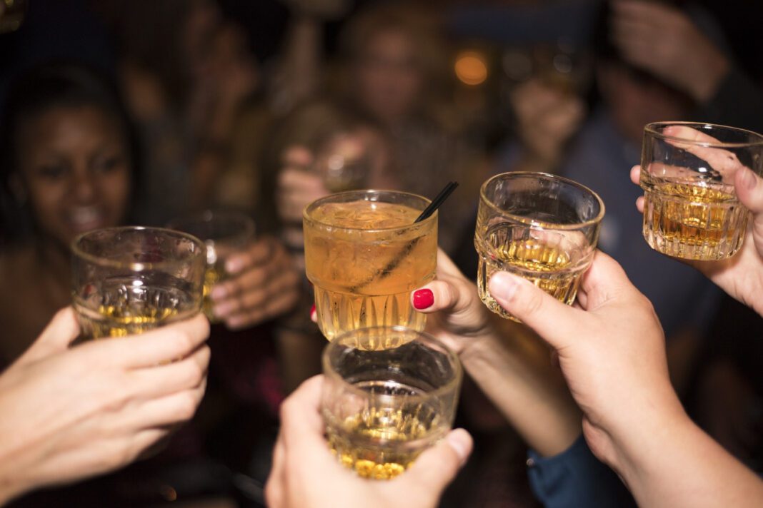 alcohol-4928711920