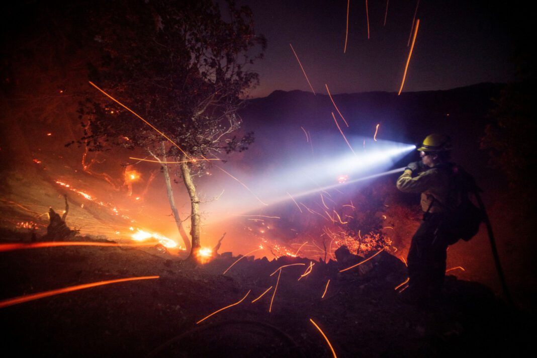 2025-01-10T050607Z2102340709RC2P6CABQUB3RTRMADP5CALIFORNIA-WILDFIRES