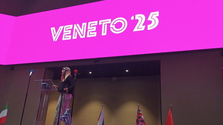 58ac413fdca46d1c7096091dff2d55bc-b