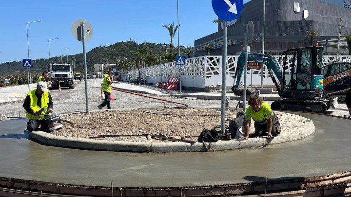 68b278d5408d339fb61efc4dffc1f5d1-b