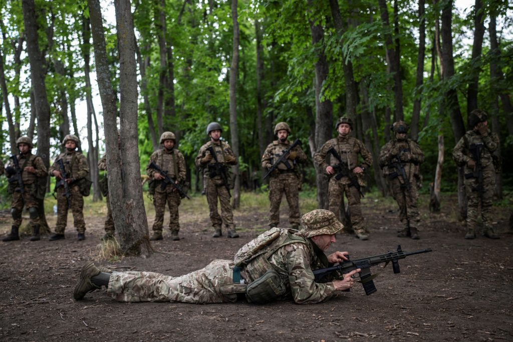 2025-06-26T053713Z_741920763_RC2I9FA7LQ97_RTRMADP_5_UKRAINE-CRISIS-FOREIGNERS-1024x683