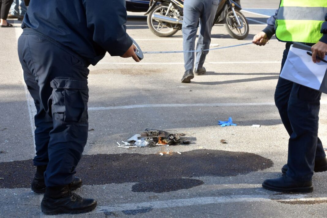 ΑΡΓΟΣ: Τροχαίο με τραυματία από σύγκρουση ΙΧ με μηχανάκι. (Βασίλης Παπαδόπουλος/Eurokinissi)