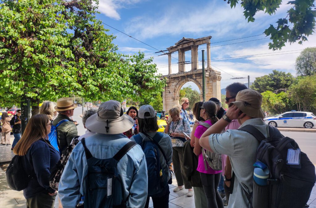 ΠΥΛΗ ΑΝΔΡΙΑΝΟΥ ΤΟΥΡΙΣΤΕΣ (ΓΙΑΝΝΗΣ ΠΑΝΑΓΟΠΟΥΛΟΣ/ EUROKINISSI)