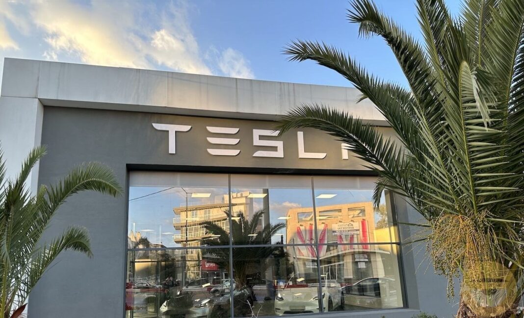 Tesla_7.jpg.a40a0873f085f4751d6d5d64677a5e6b